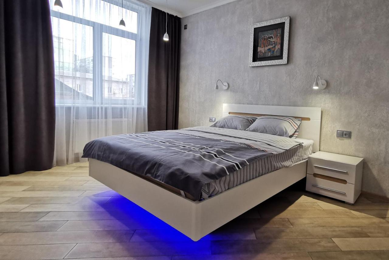Green Apartments TTchernihiv Extérieur photo